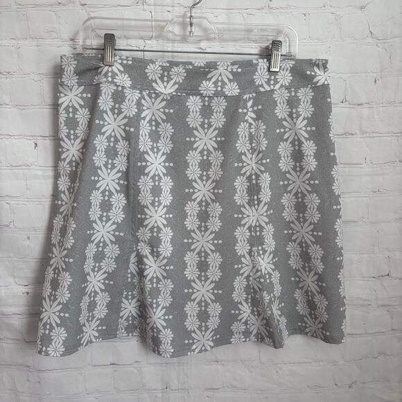 RipSkirt Hawaii Boho Lei light gray and white wrap travel skirt 19” length 2 Lrg - Picture 3 of 4